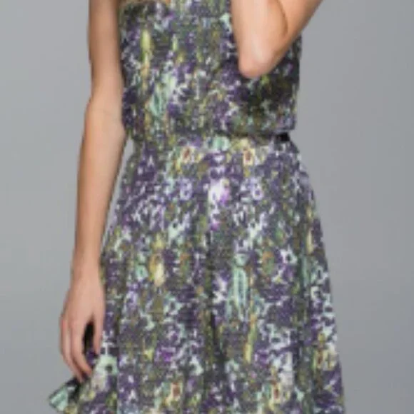 (6193) LULULEMON City Summer Dress - Sz 6 in Floral Sport White Multi - Picture 4 of 11